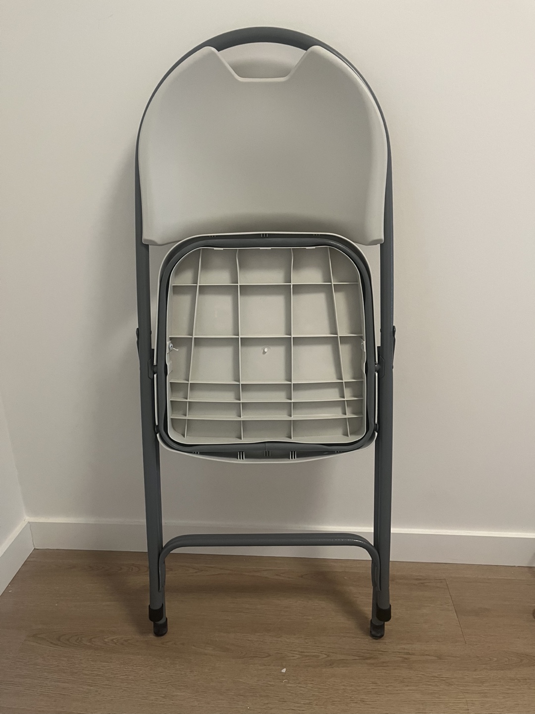 White and Grey Folding Chair - photo 2