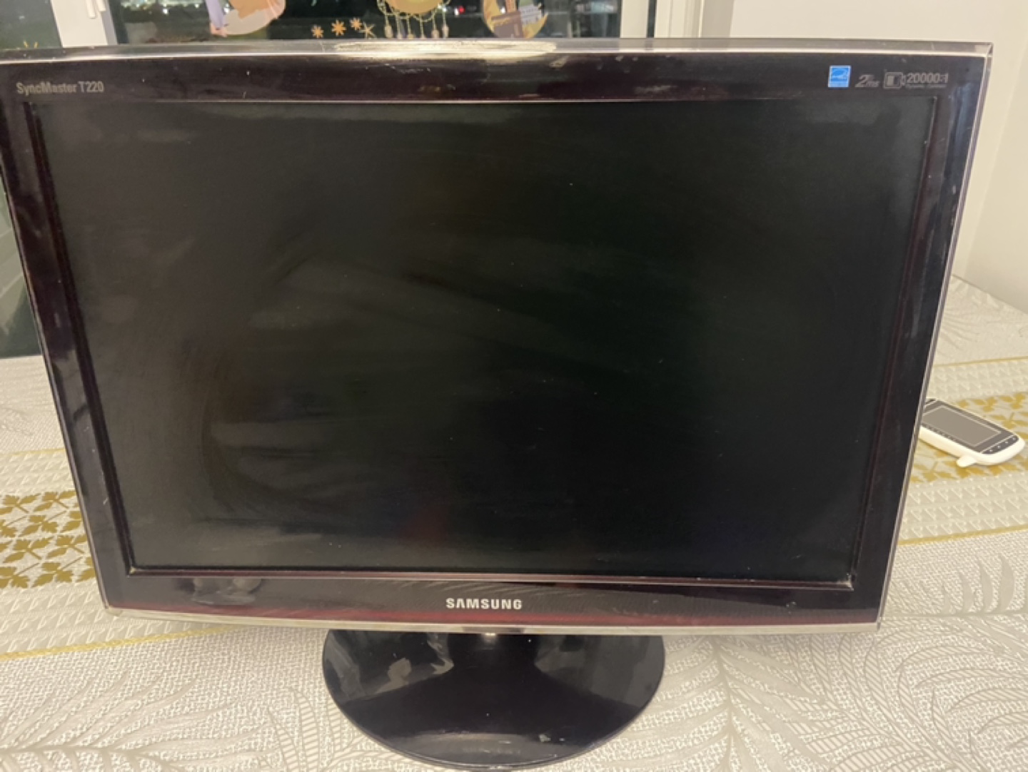 Samsung SyncMaster T220 22-inch LCD Monitor