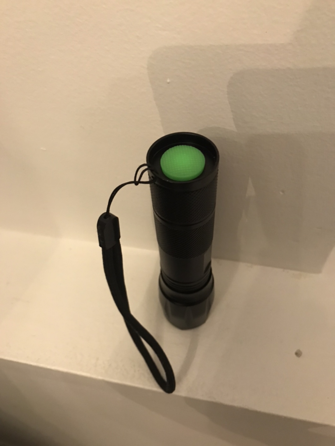 Brand new Flashlight with ZOOM - photo 4