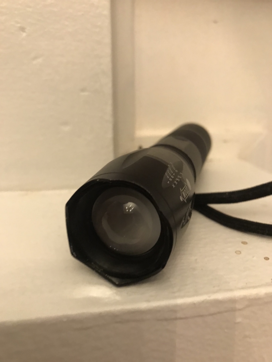 Brand new Flashlight with ZOOM - photo 3
