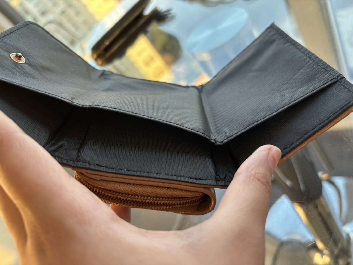 2 small zipper wallets - photo 4