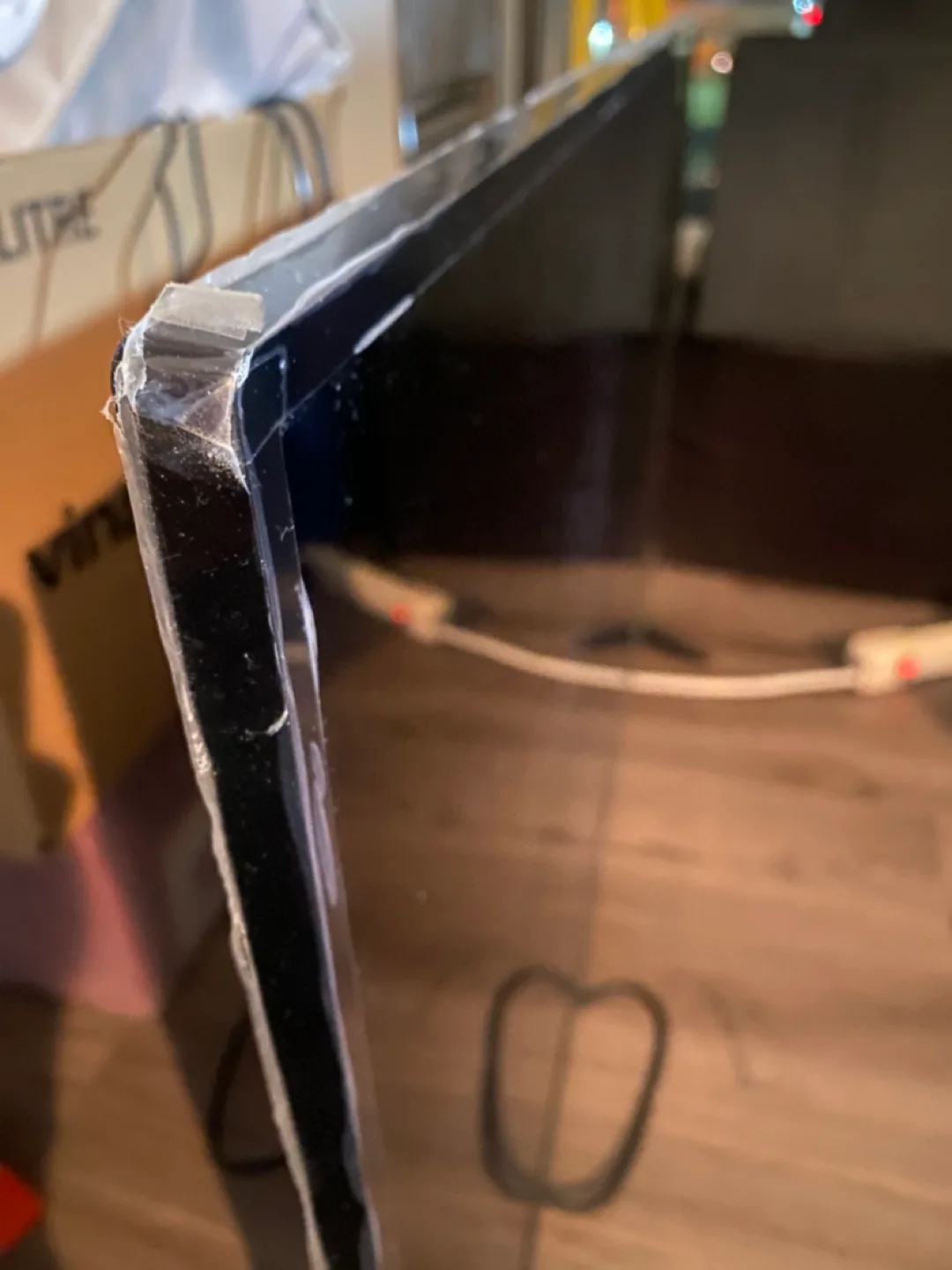 LG 43LJ5000 43-inch LED TV with remote image indicator(3)