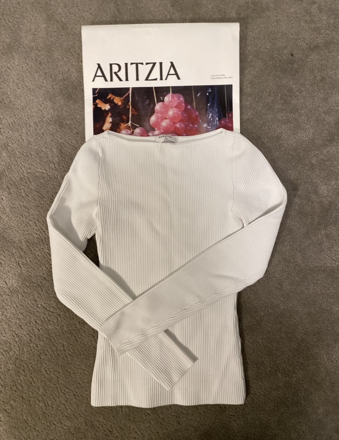 Aritzia - Babaton Sculpt Knit White Long Sleeve