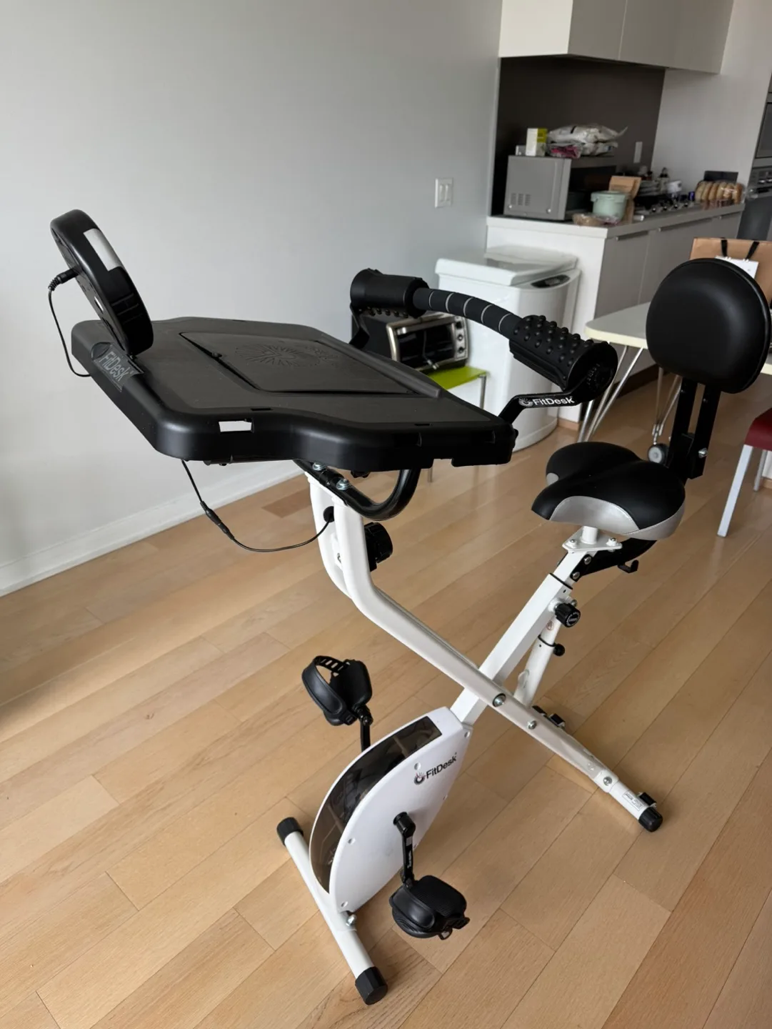 FitDesk FDX 3.0 Under-Desk Exercise Bike image indicator(2)