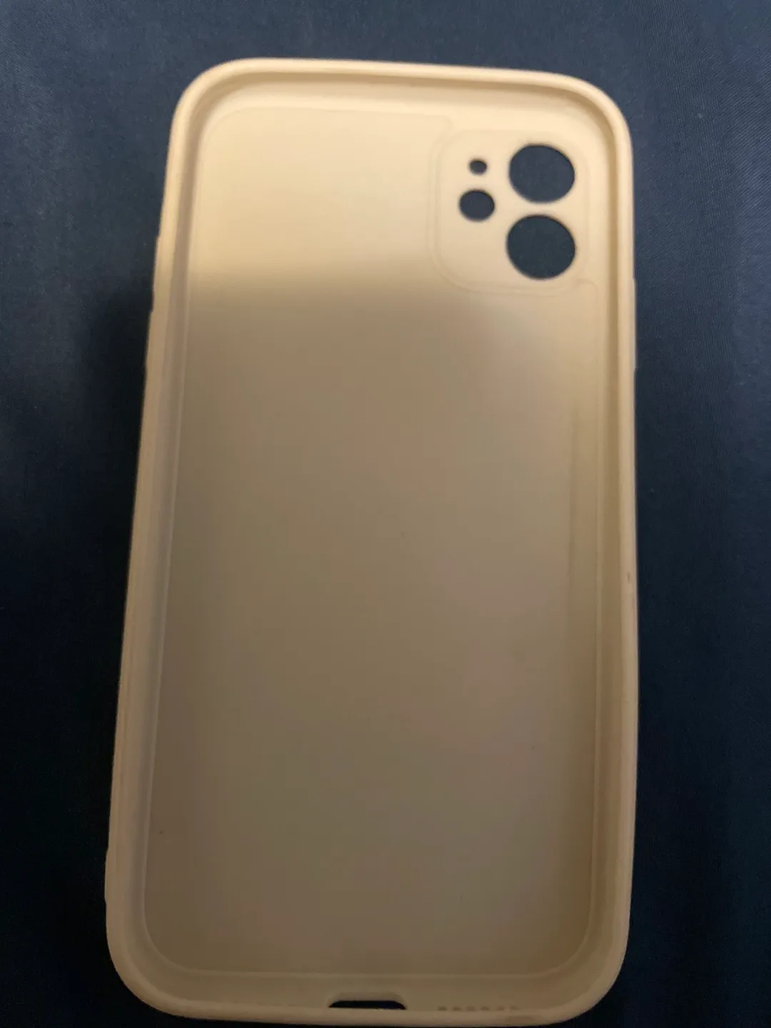 iPhone 11 Phone Case image indicator(3)