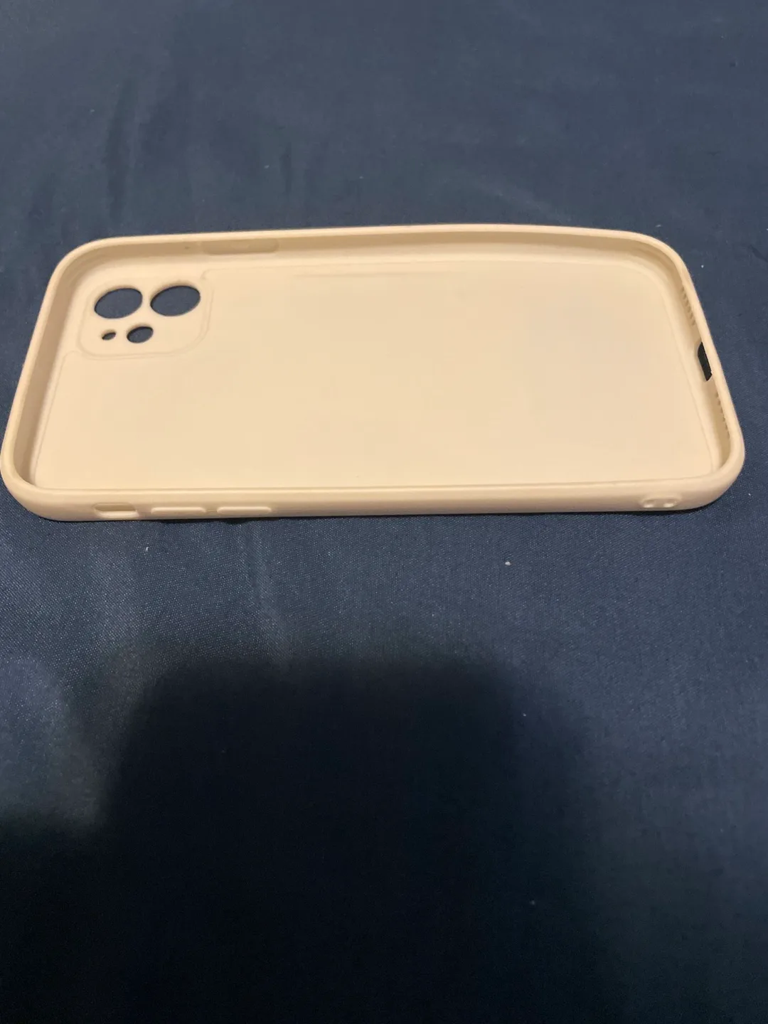 iPhone 11 Phone Case image indicator(4)