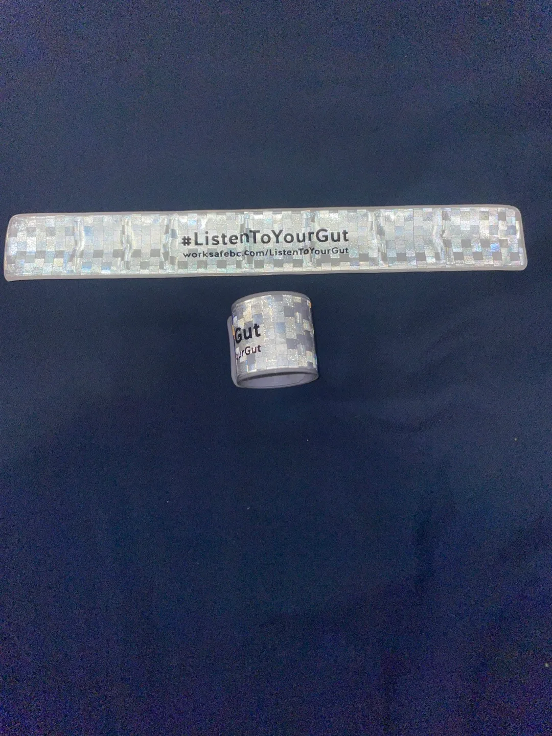 Two Reflective Wristbands image indicator(7)