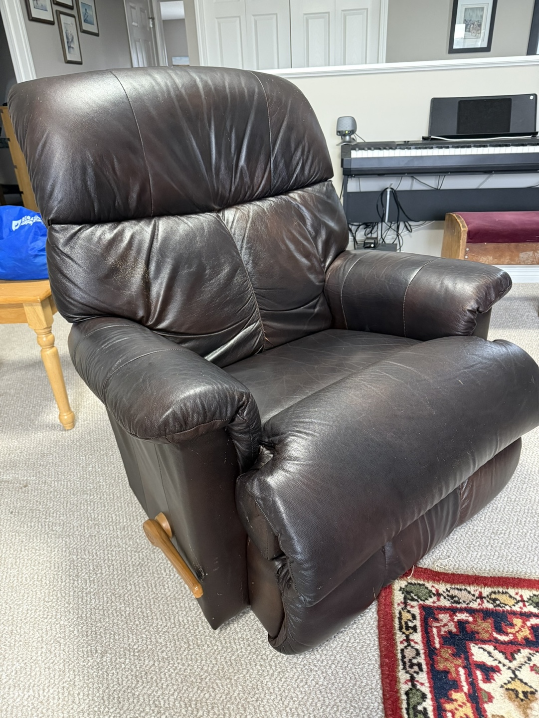 La-Z-Boy Recliner Chair - Brown Leather