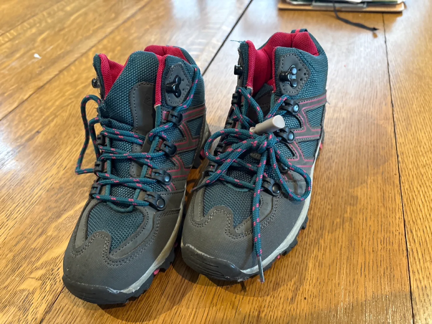 Mountain Warehouse Kids' Hiking Boots - Size 2 image indicator(2)