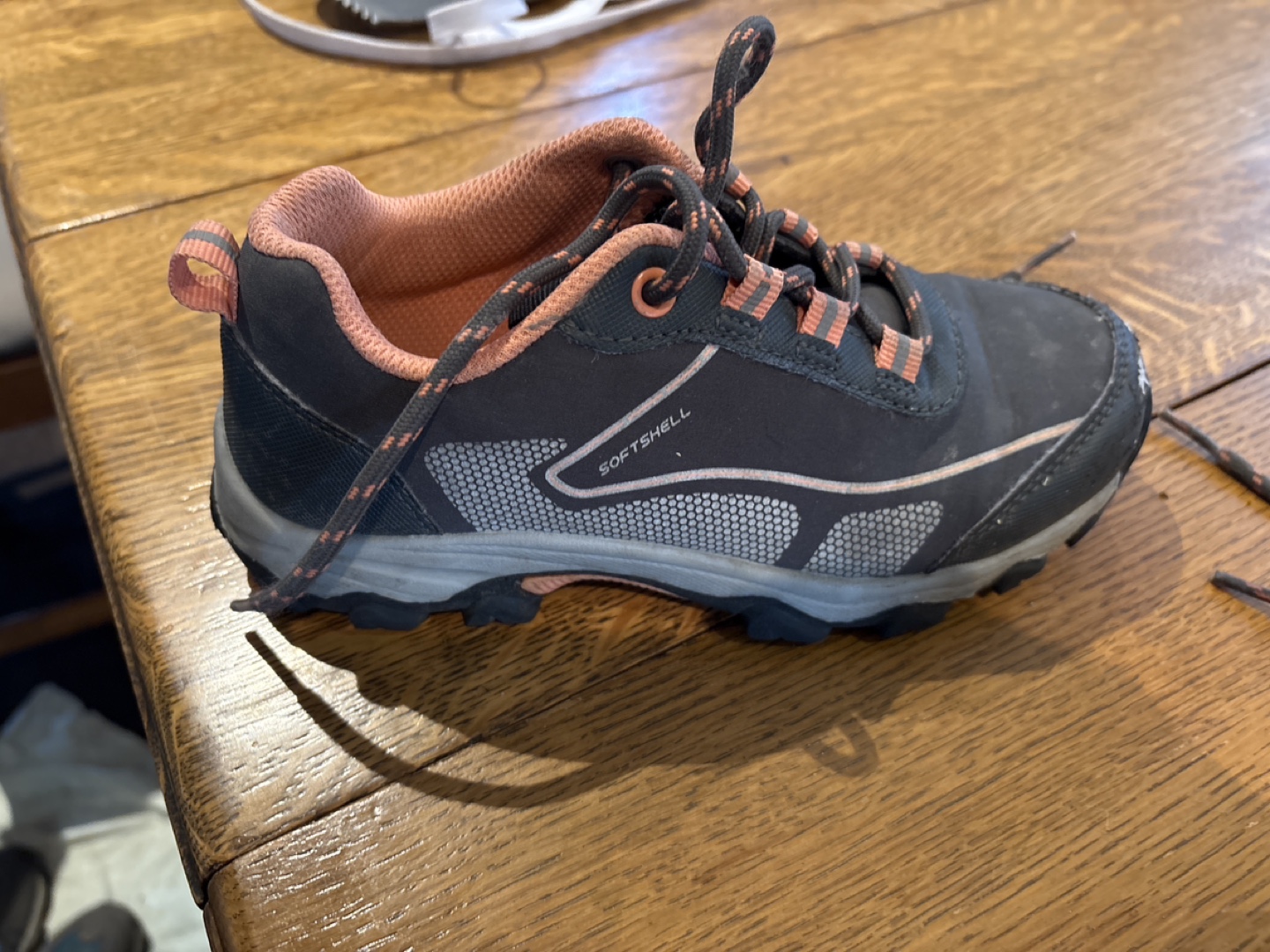 Girls' US Size 1, Softshell Hiking Shoes - photo 2