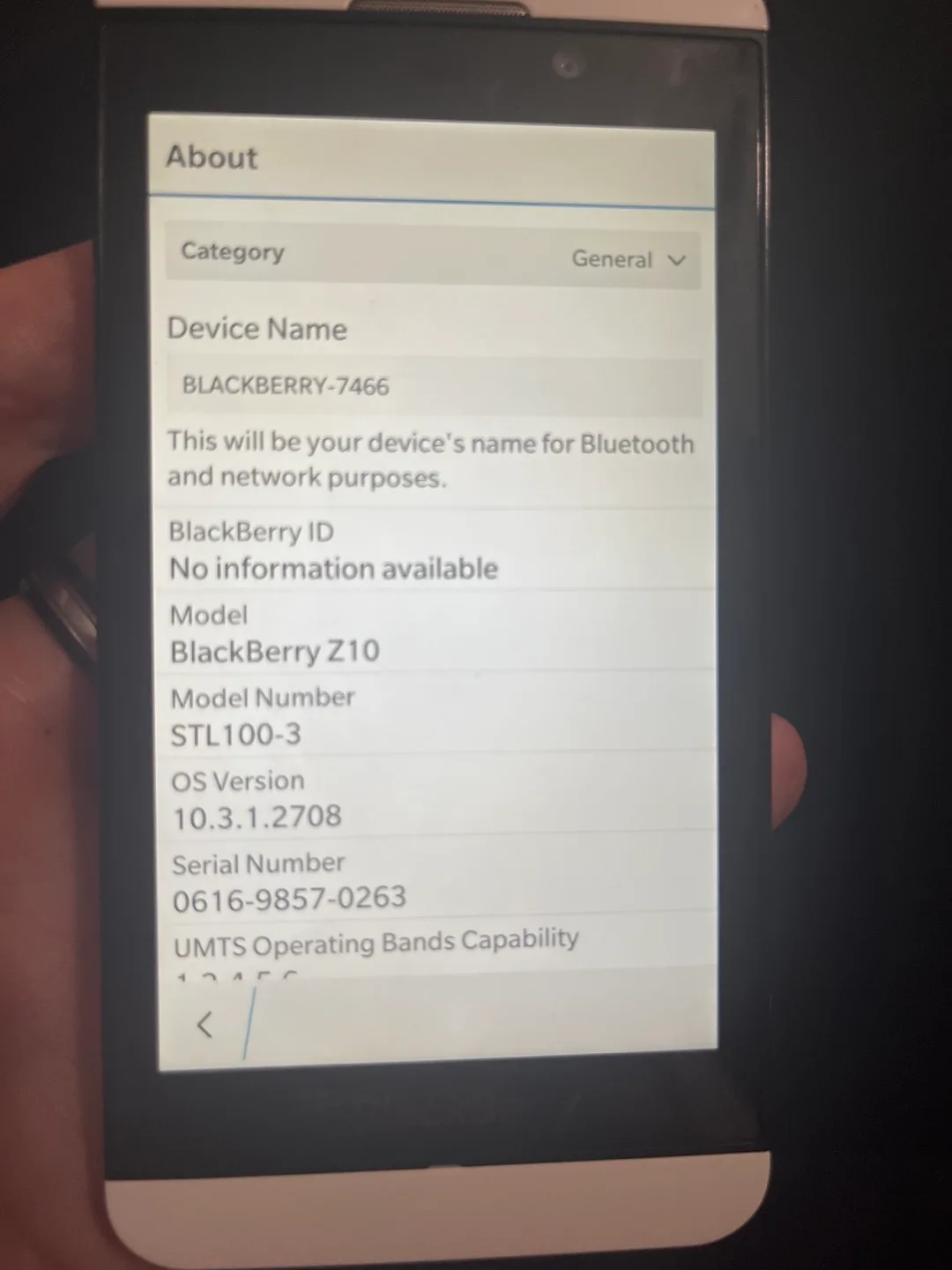 BlackBerry Z10 Smartphone - White image indicator(3)