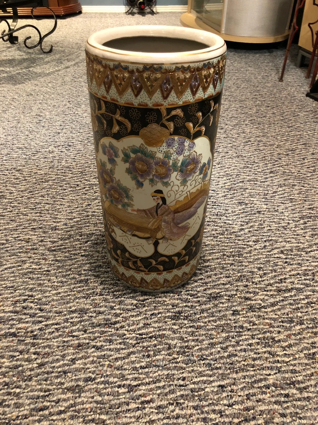 ASSORTED GARDEN ITEMS image indicator(7)