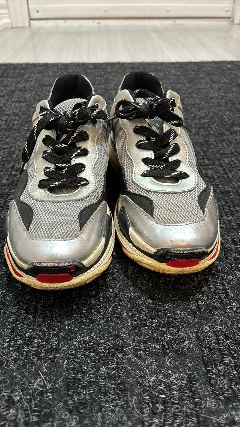 Steve Madden sneakers sz 9 image indicator(3)