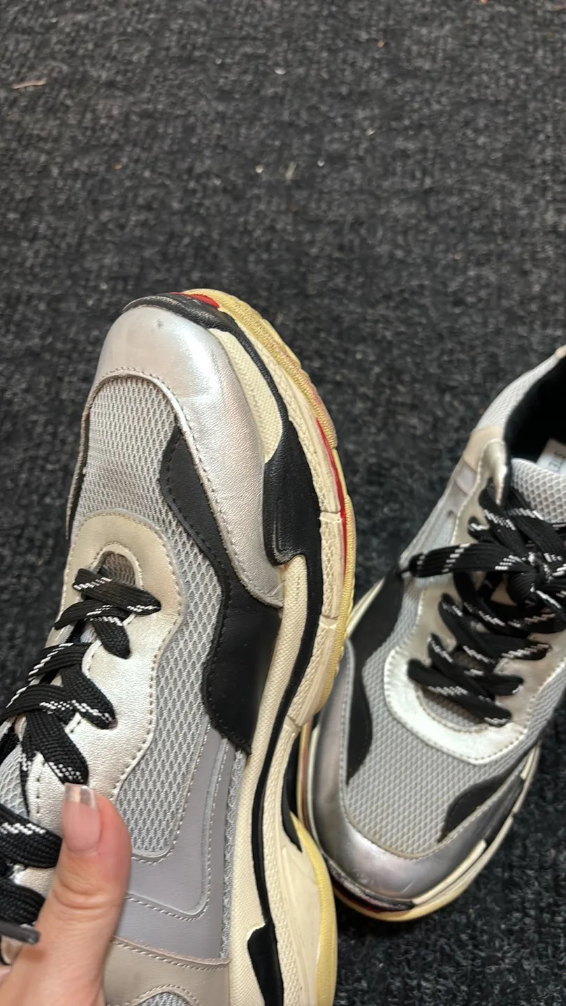 Steve Madden sneakers sz 9 image indicator(8)