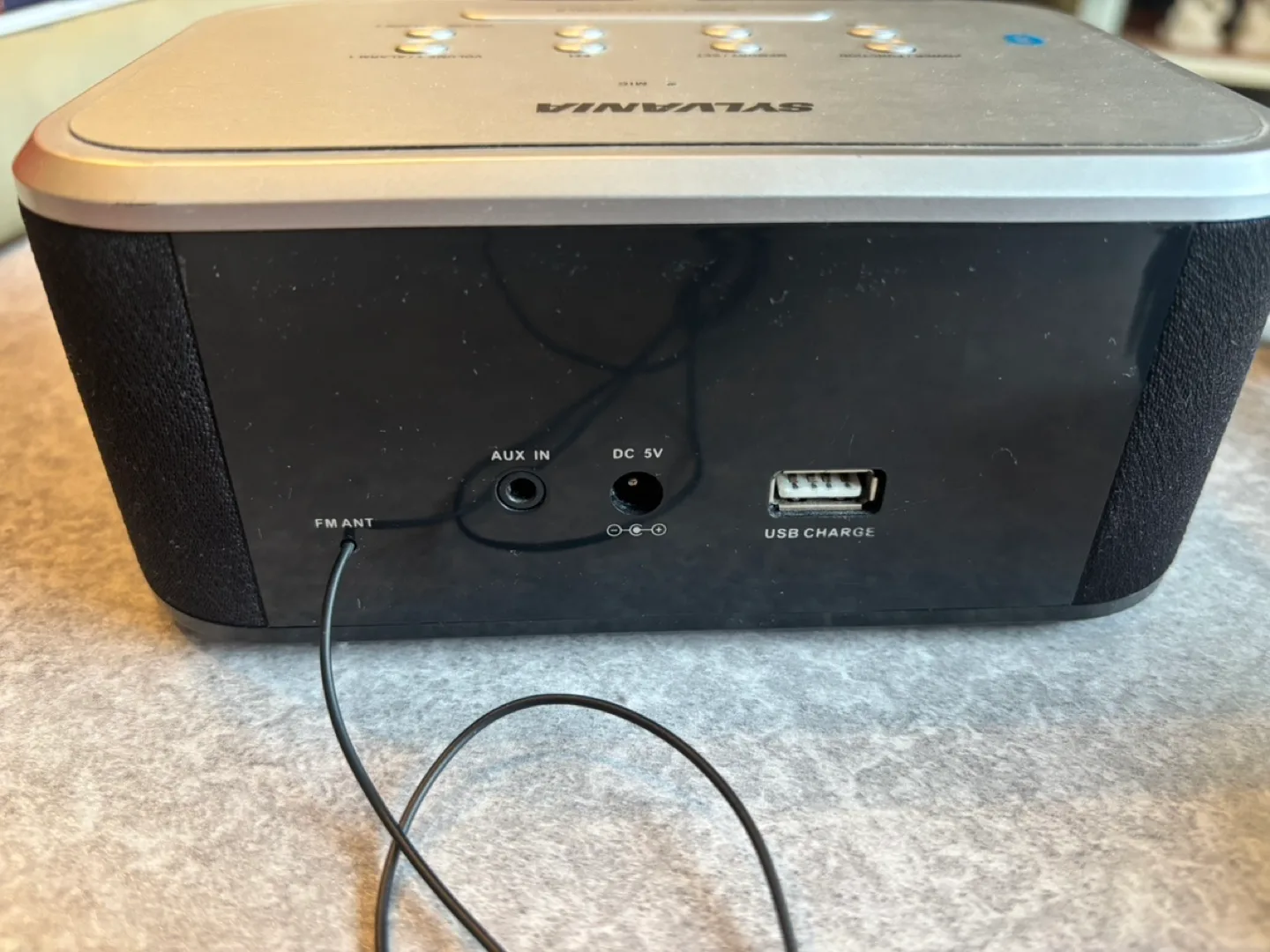 Sylvania Dual Alarm Clock Radio with Bluetooth and USB Charging image indicator(4)