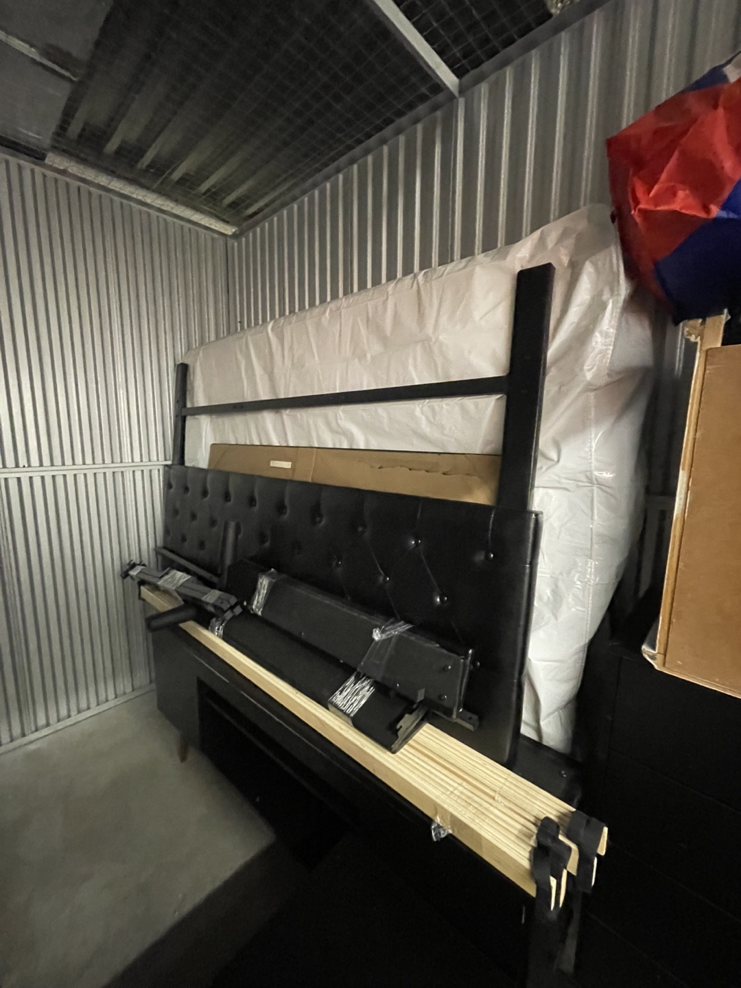 King Size Upholstered Bed Frame - photo 2