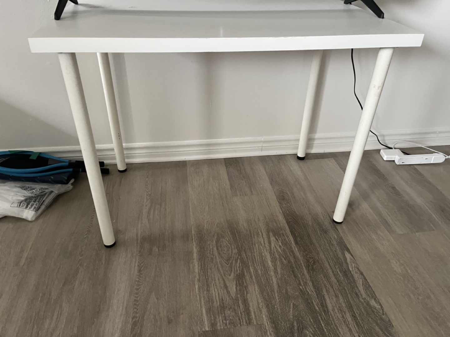 Ikea White Desk - 100cmx40cm - Linnmon