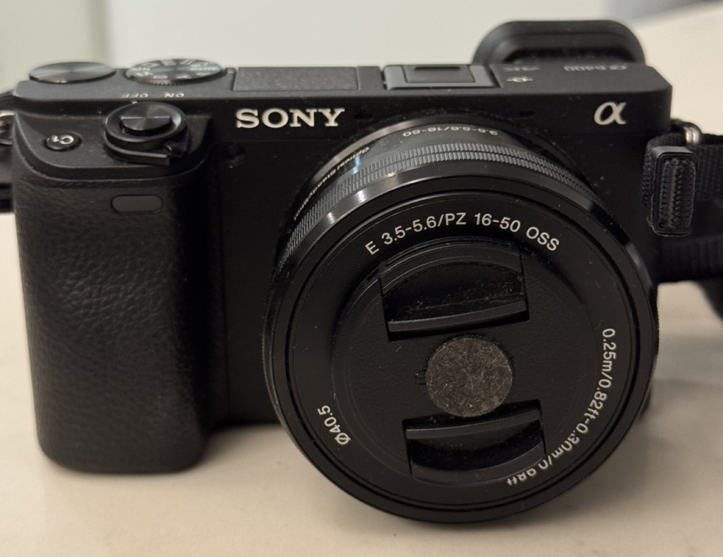 Sony Alpha a6400 Mirrorless Camera with 16-50mm Lens - photo 2