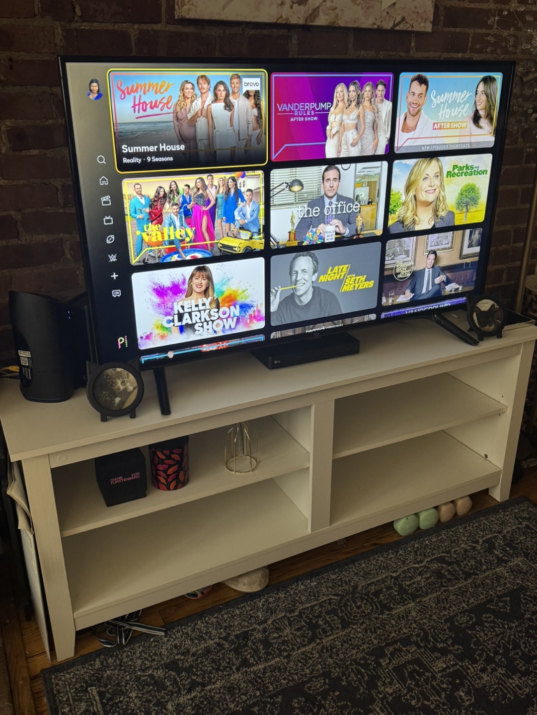 Tv stand