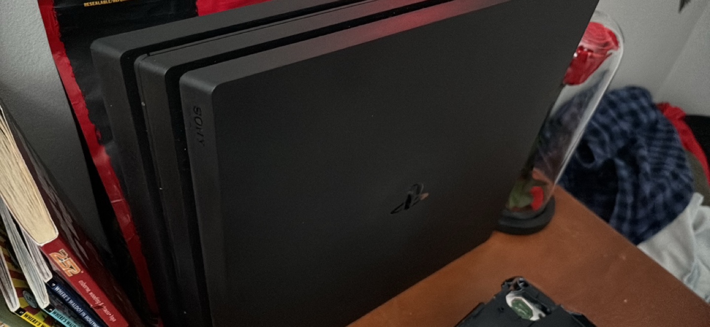 PS4 pro and slim consoles - photo 3