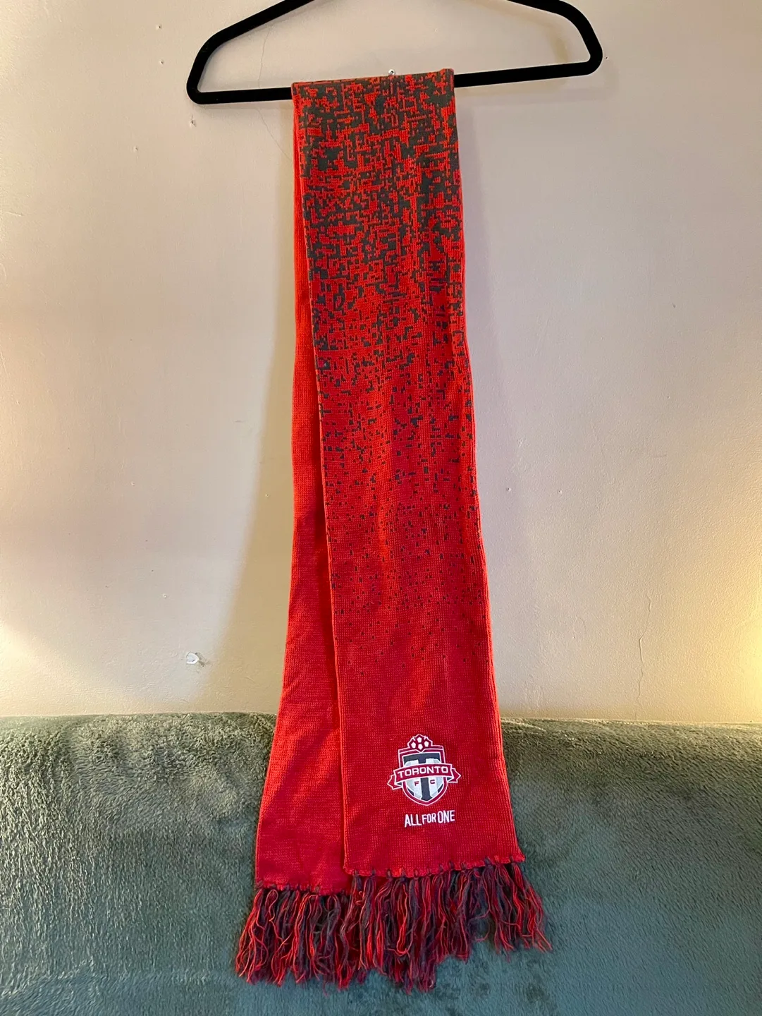 Toronto FC Supporters Scarf image indicator(4)