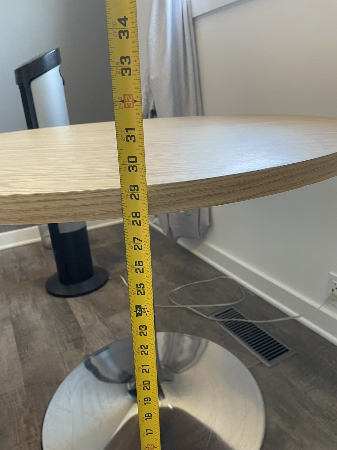 Round Table - Light Wood Finish - photo 4