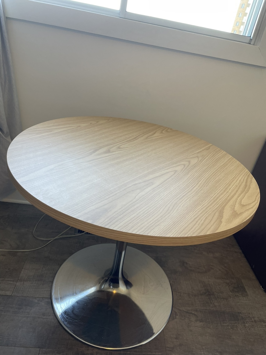 Round Table - Light Wood Finish