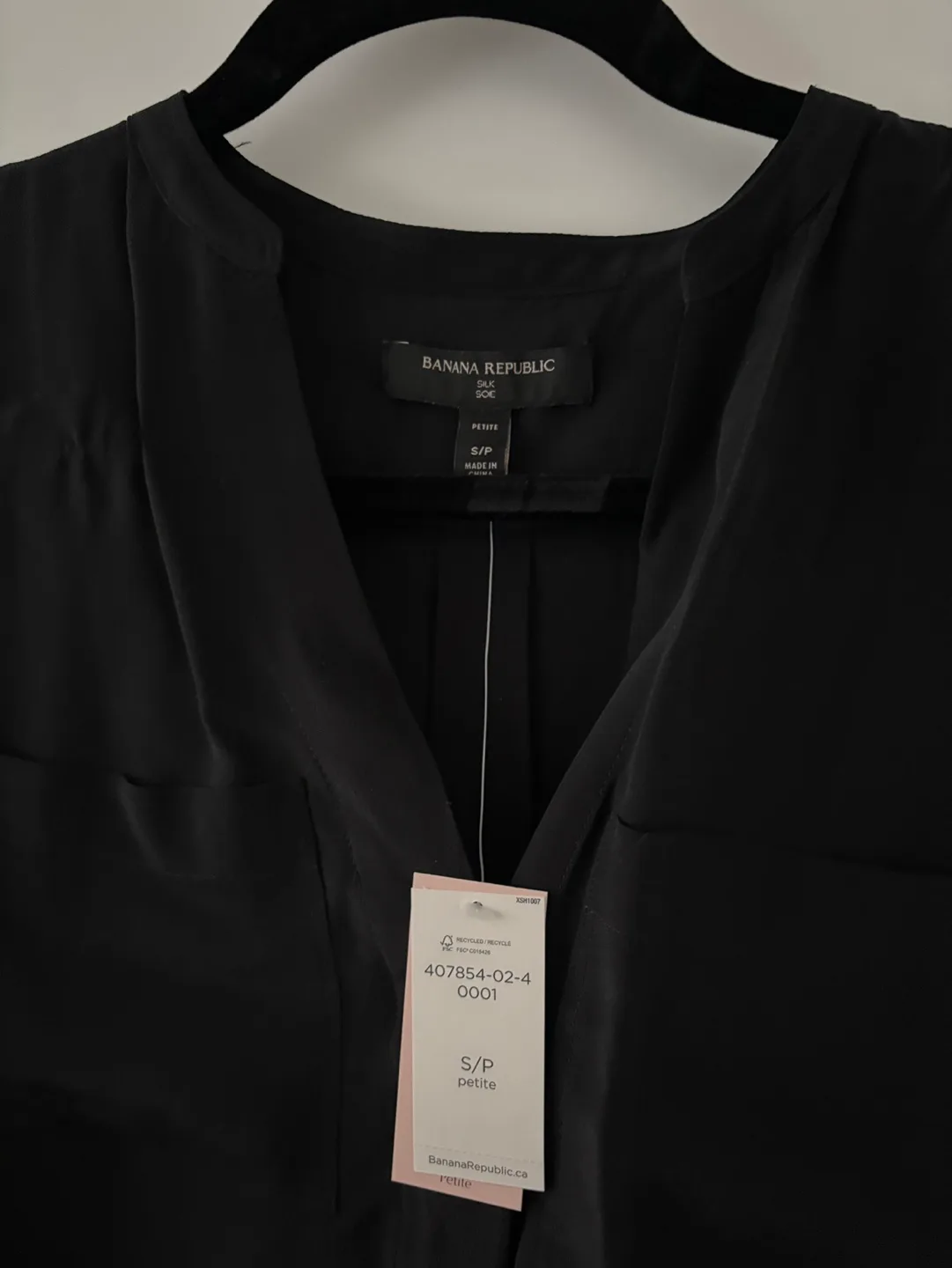 Banana Republic Women's Silk Popover Blouse - SP **NEW** image indicator(2)