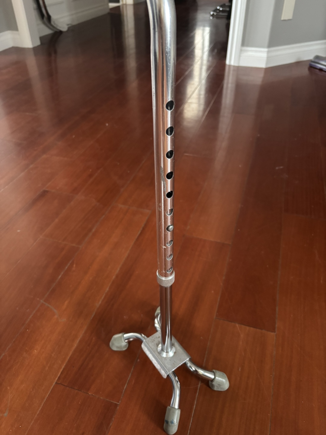 Adjustable Quad Cane - photo 2