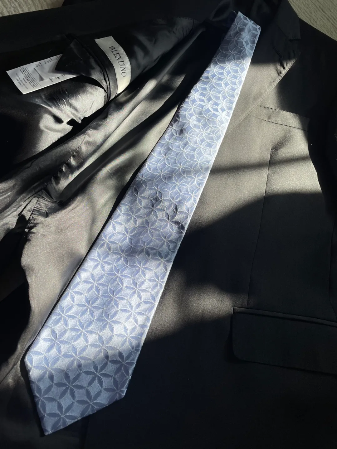 VALENTINO Single-breasted Wool Jacket w Tie image indicator(8)