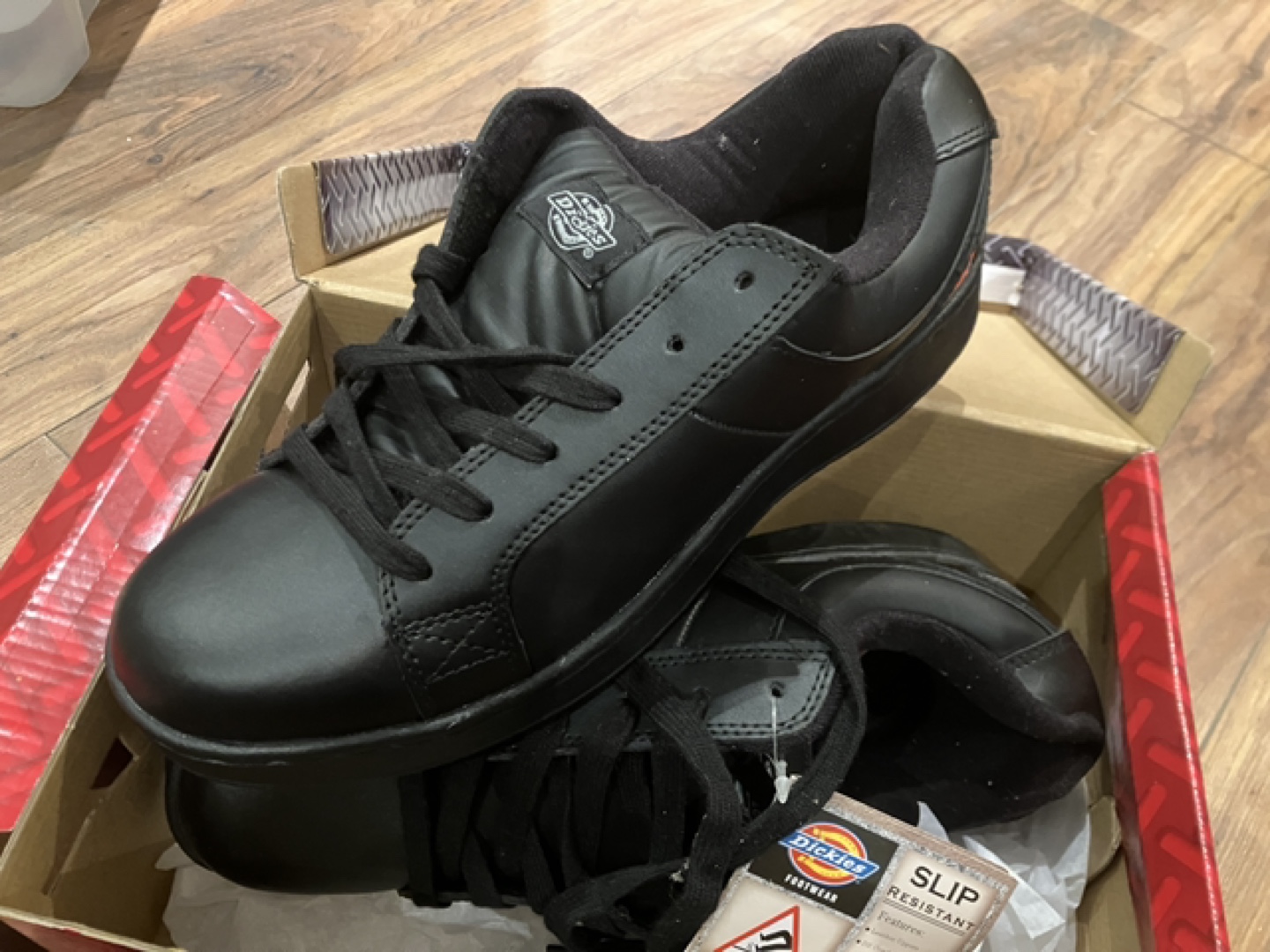 Dickies Men's Size 10 Black Slip Resistant Safety Shoes