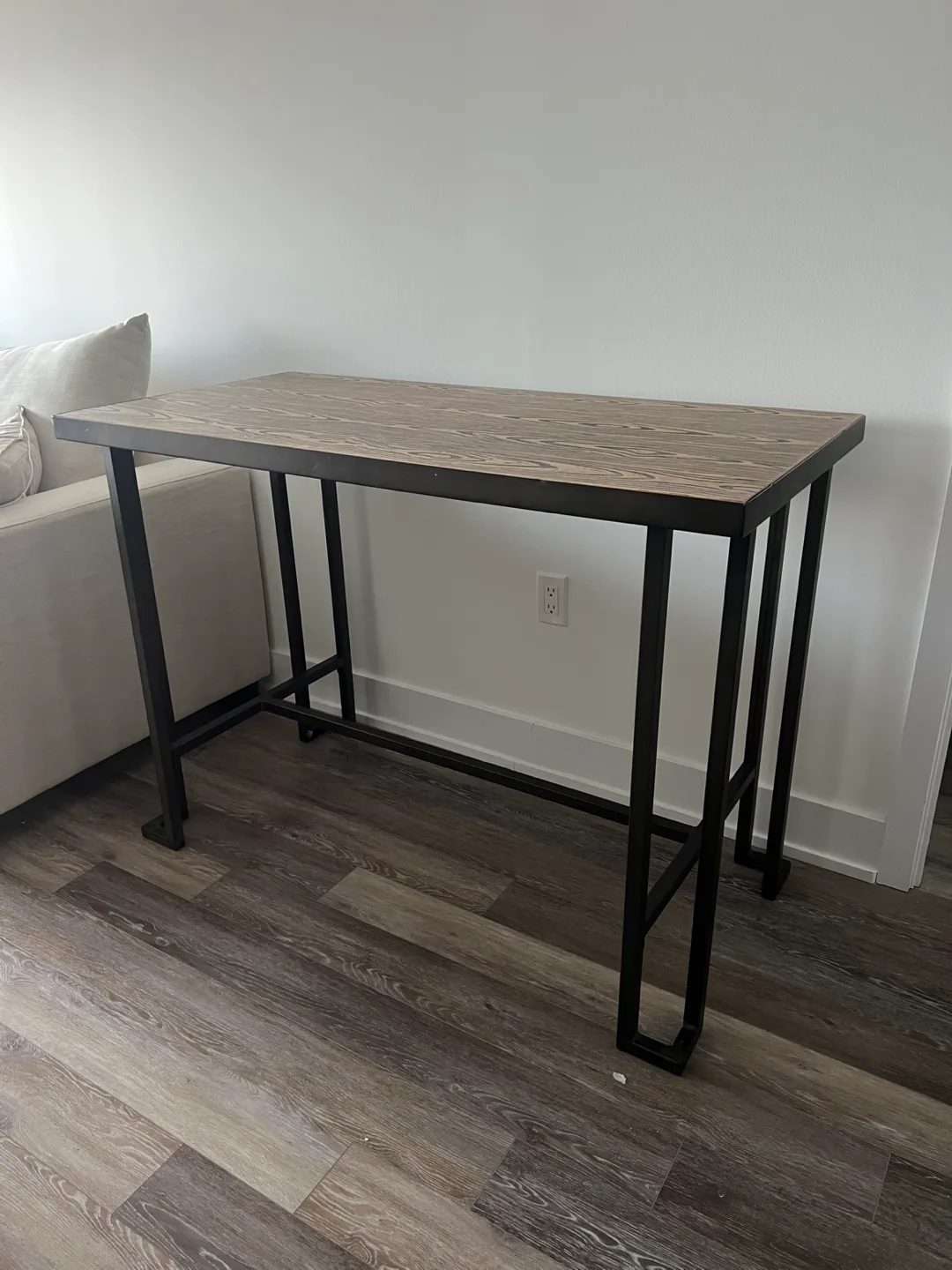 Modern Console Table with Metal Legs image indicator(3)
