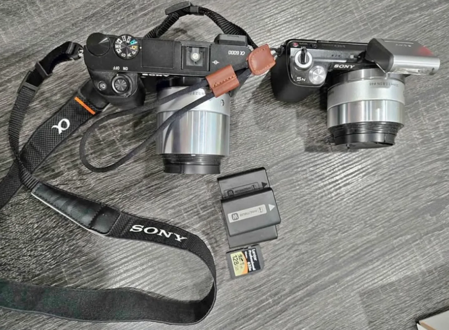 Sony a6000 + Sony Nex 5N + 2 lenses (30mm & 60mm) thumbnail