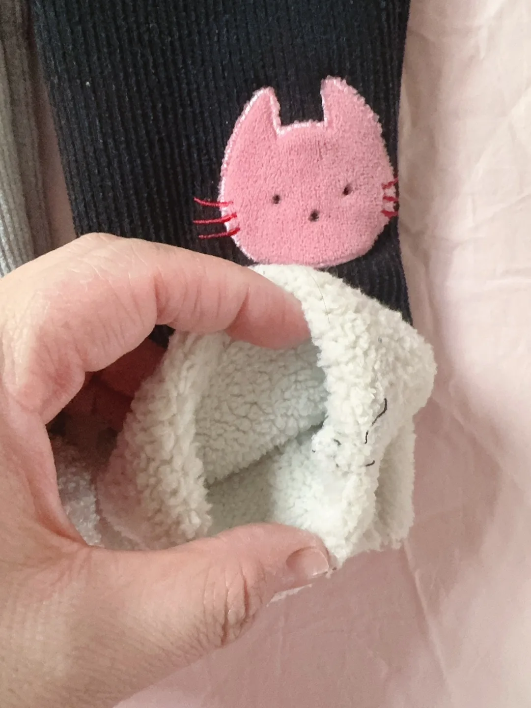 Three pairs of 3-4T girl’s fleece-lined leggings image indicator(4)