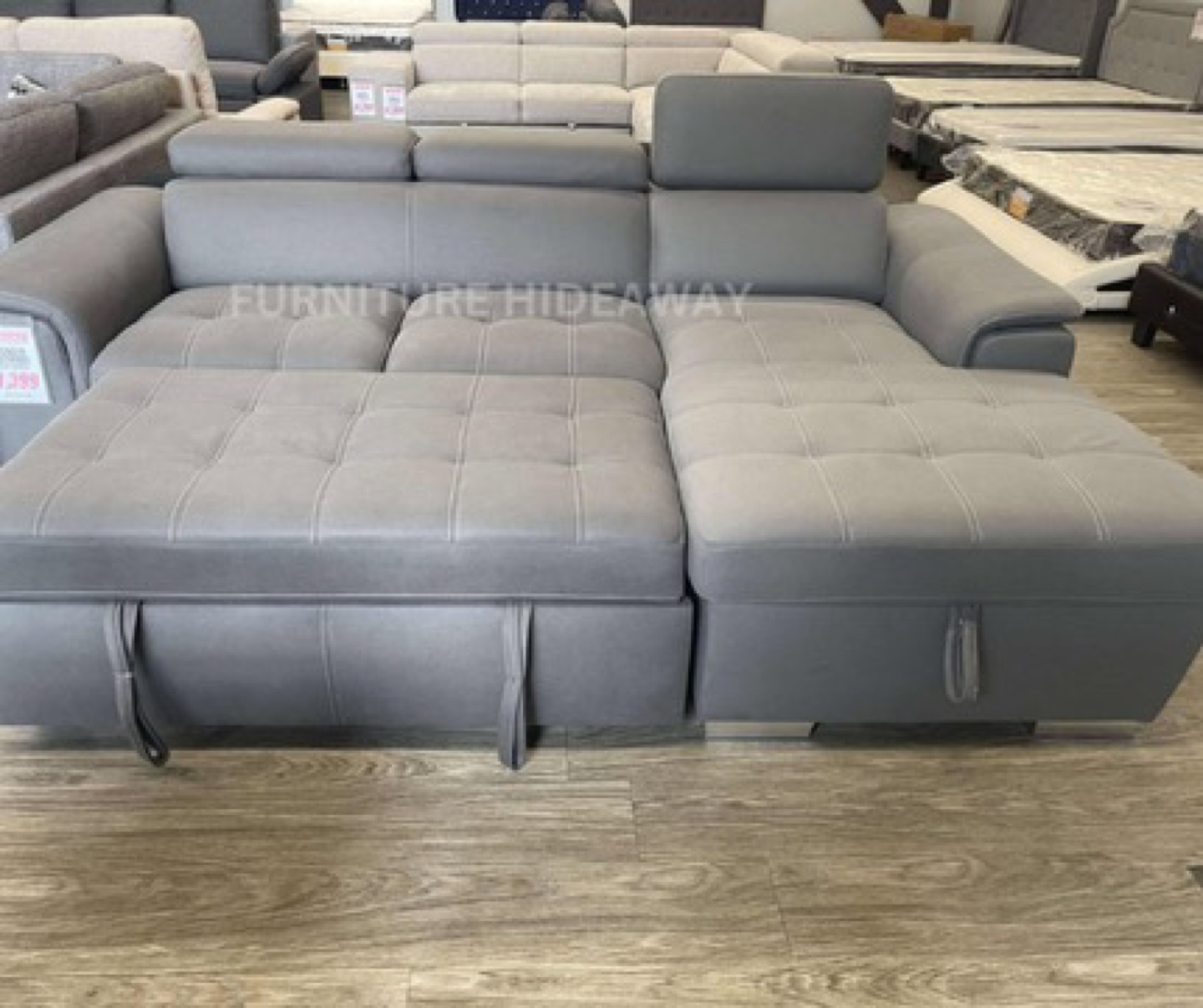 APARTMENT SIZE SLEEPER SOFA ❤️ BNIB FINAL SALE🔥 - photo 2
