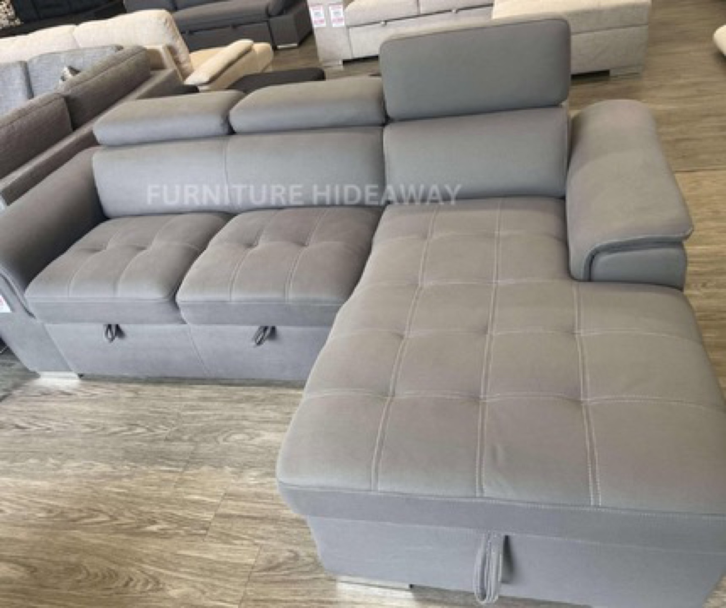 APARTMENT SIZE SLEEPER SOFA ❤️ BNIB FINAL SALE🔥 - photo 3