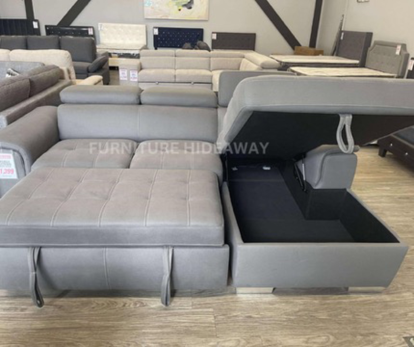 APARTMENT SIZE SLEEPER SOFA ❤️ BNIB FINAL SALE🔥