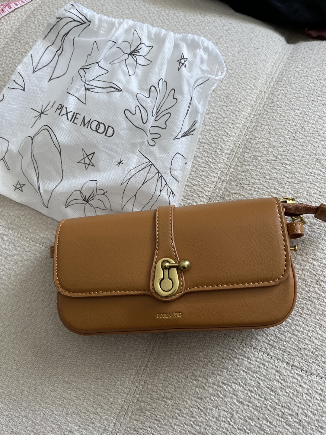 Pixie Mood Leather Shoulder Bag - Tan