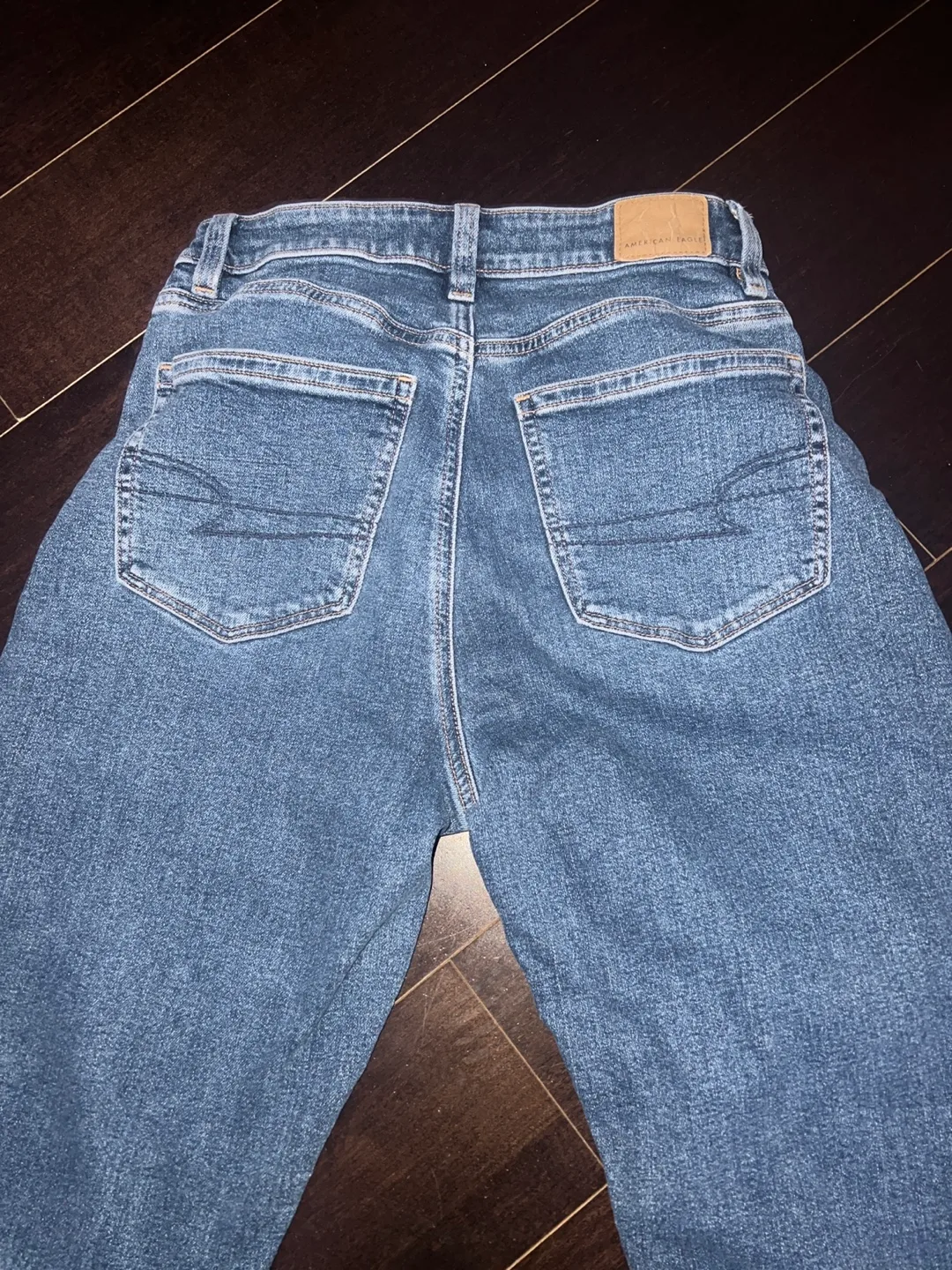 American Eagle stretch Mom Jean, Size 2 Short image indicator(2)