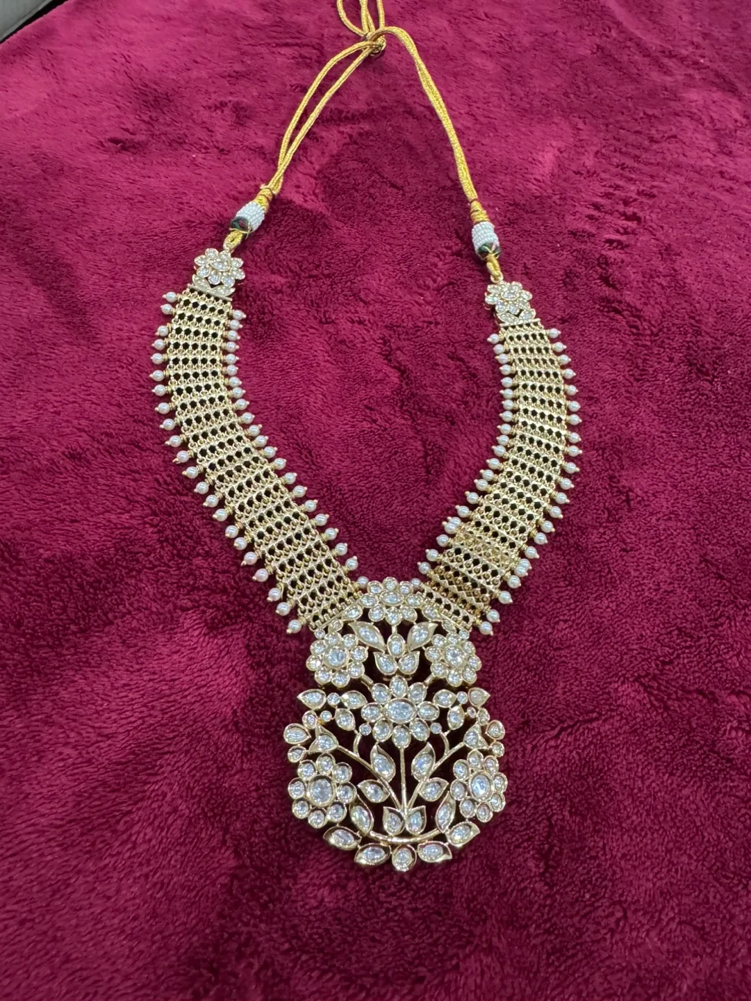 Stunning Kundan Necklace Set with Jhumkas image indicator(3)