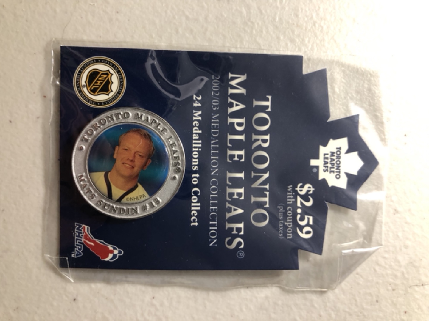 Toronto Maple Leafs 2002-03 Medallions set - photo 4