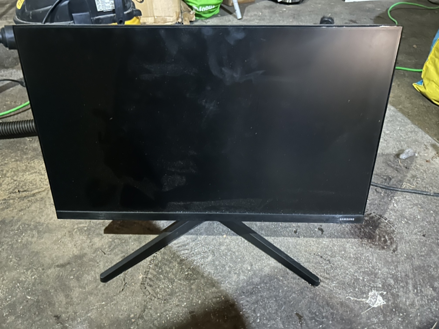 LG 24GQ50F-B 24" UltraGear Full HD Gaming Monitor - photo 4