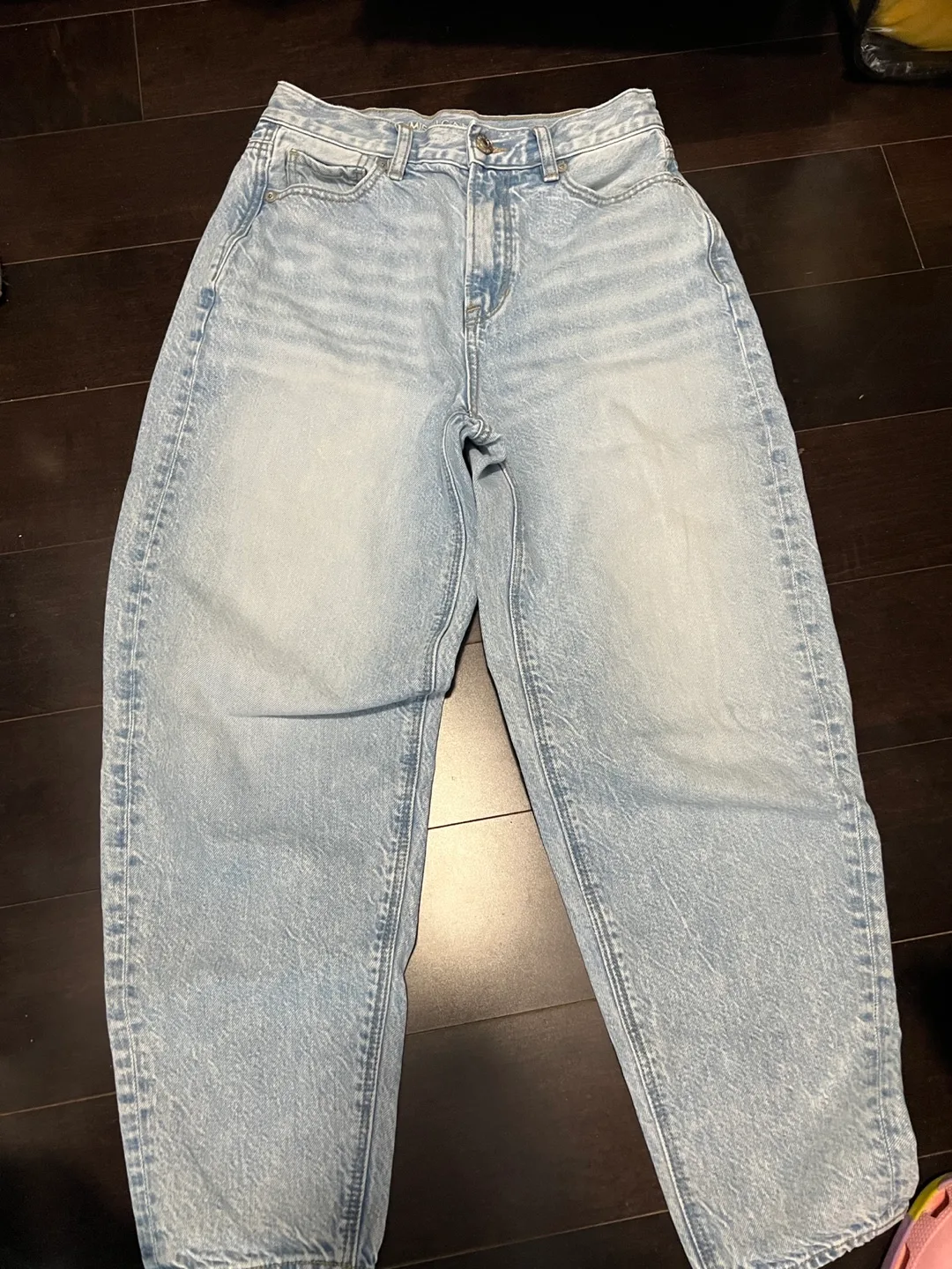 American Eagle Women's Light Wash Mom Jeans - Size 2 Short image indicator(2)