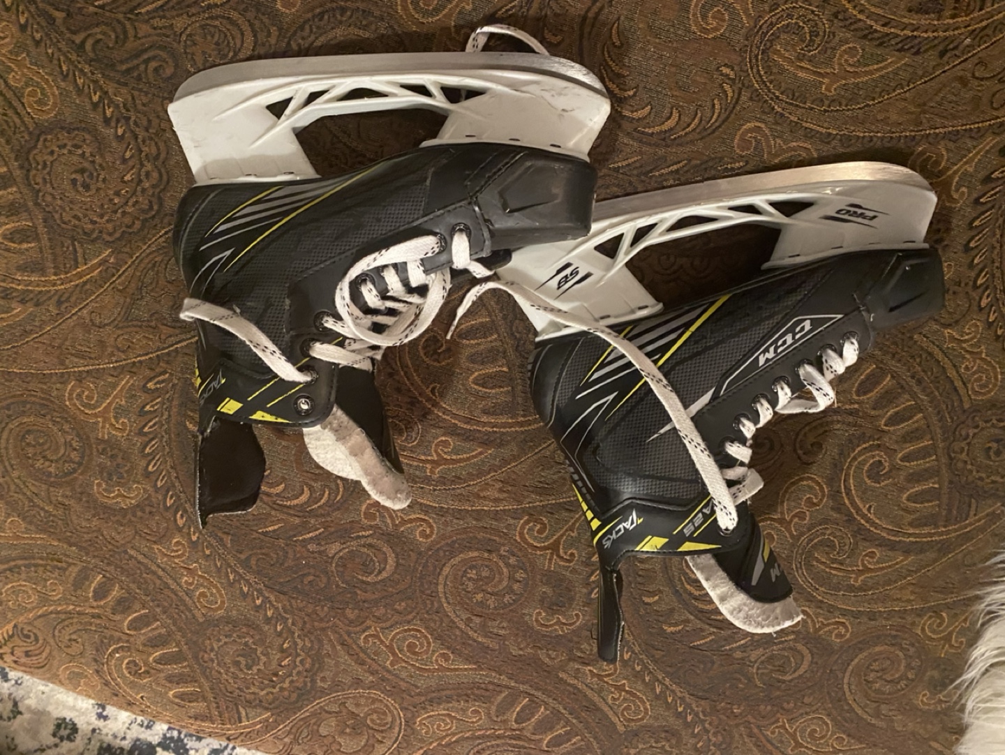 CCM men’s skates size  8 - photo 4