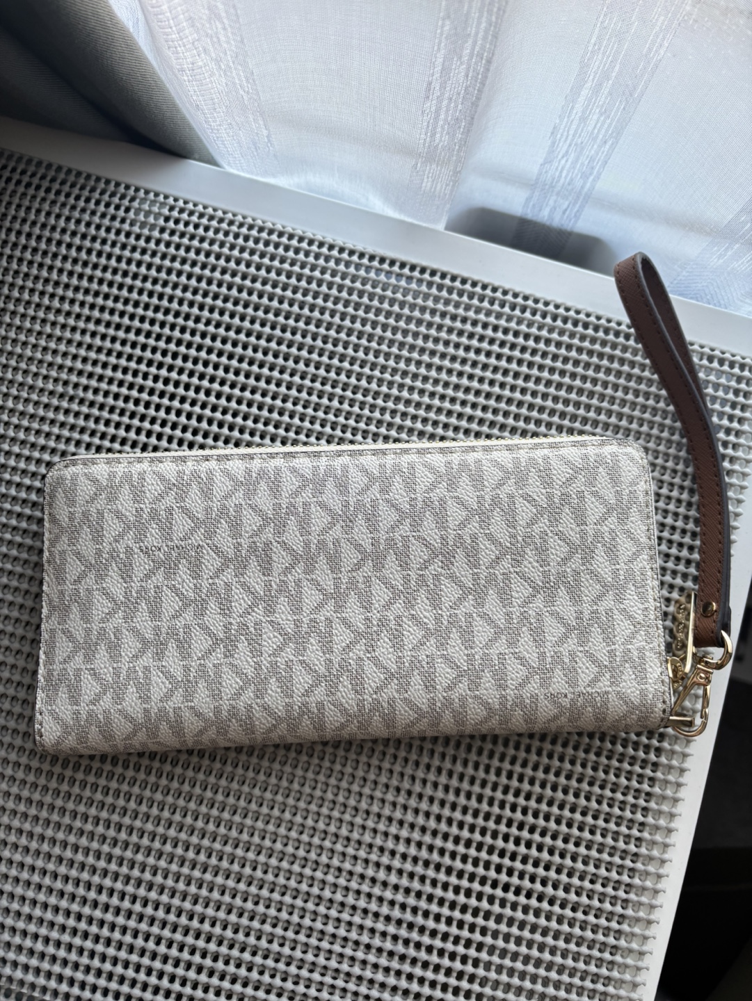 Michael Kors Jet Set Travel Zip-Around Wallet - photo 2