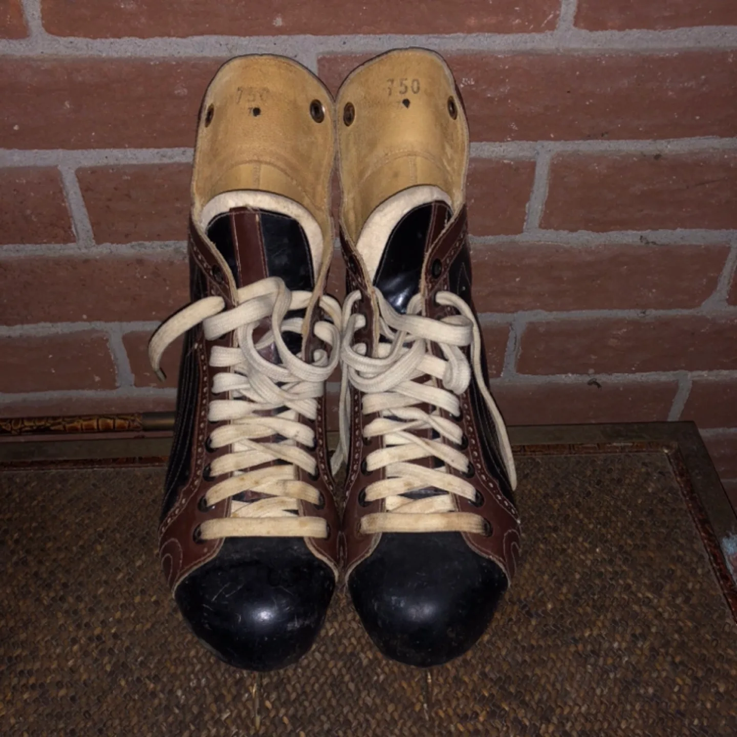 Vintage Mastercraft Ice Skates (750) for decor! image indicator(4)