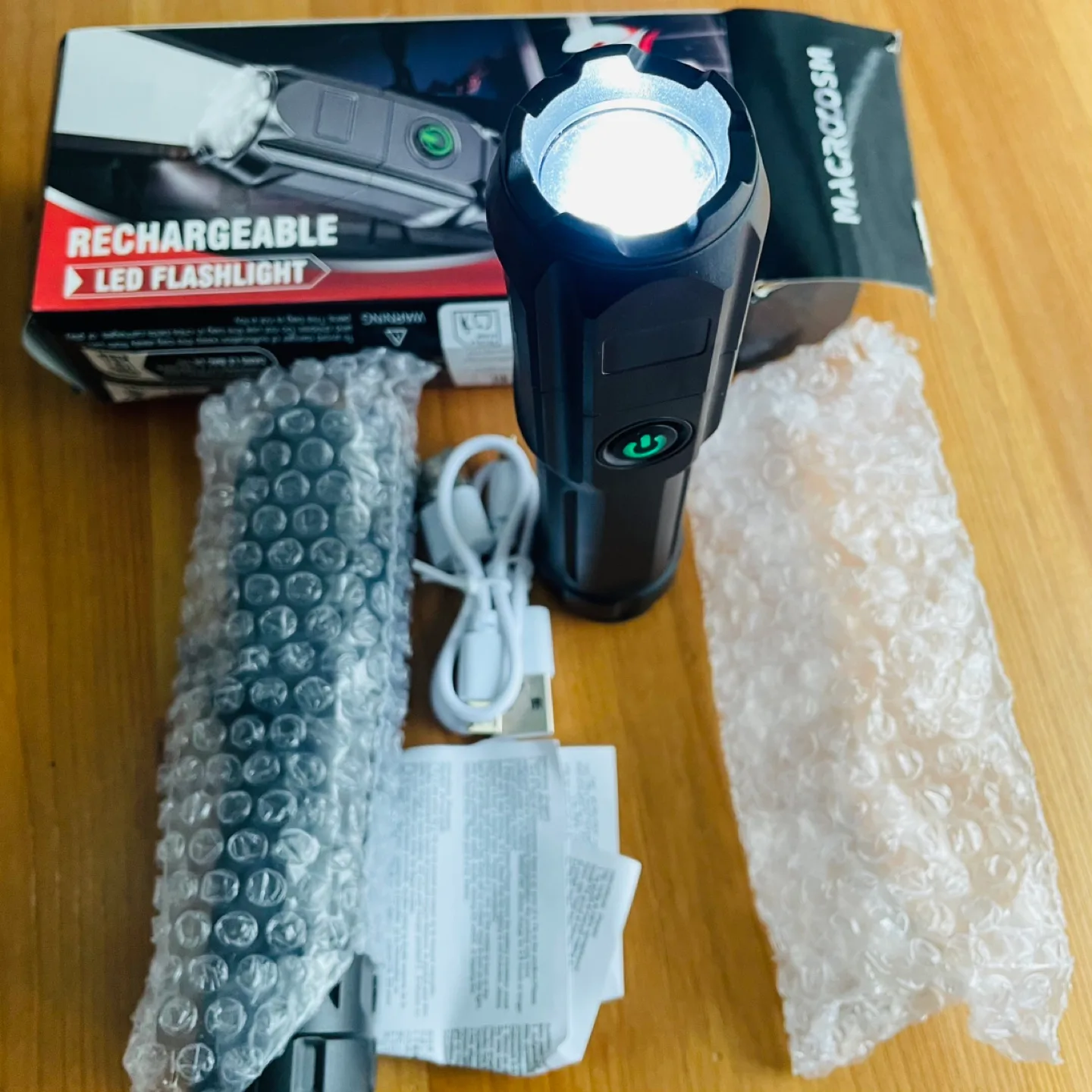 Rechargeable LED Flashlight image indicator(3)