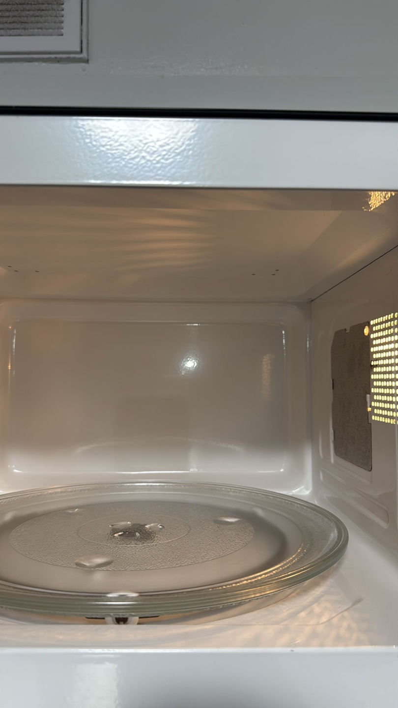 Hamilton Beach Microwave - photo 2