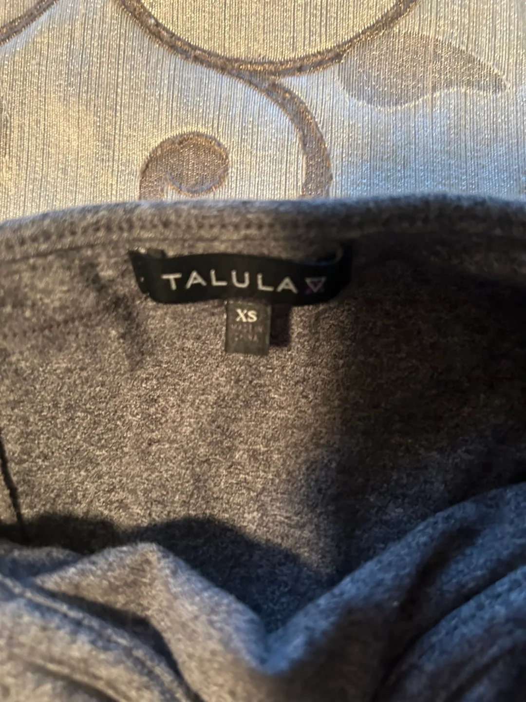 Aritzia Tops XS/S image indicator(3)