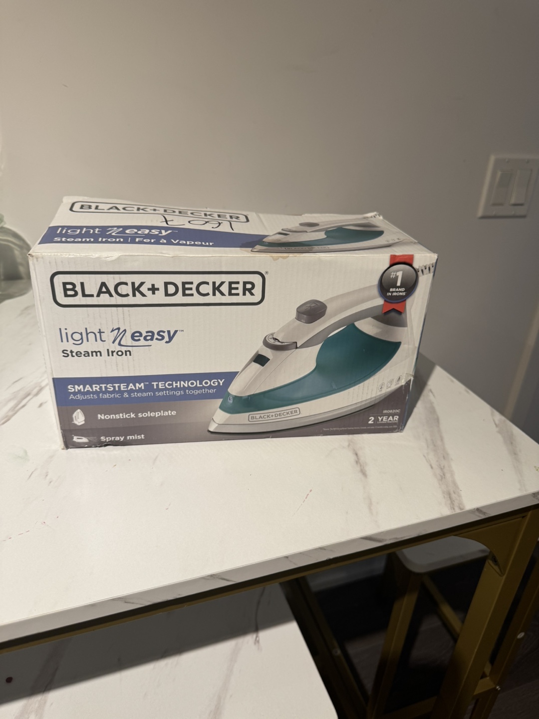 Black+Decker Light N Easy Steam Iron